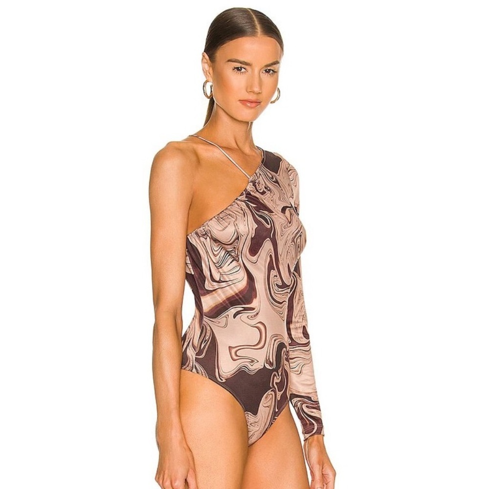 SONG OF STYLE Etney One Shoulder Long Sleeve Bodysuit Top Shirt